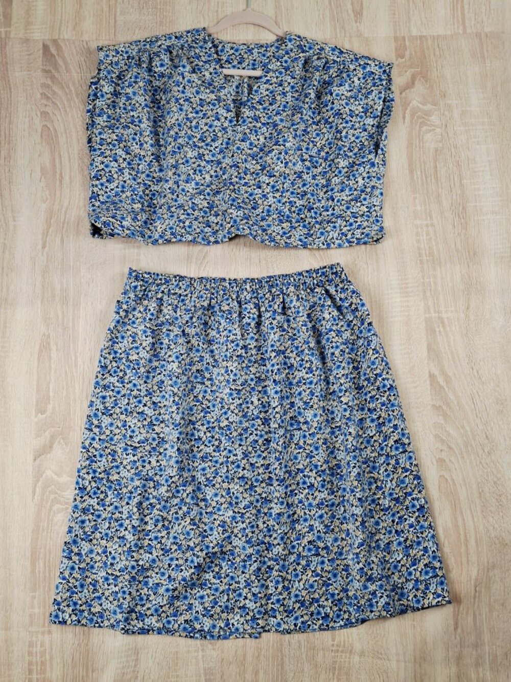 Italian Gradma Vintage 2X Custom Made Two Piece Set Crop Top & Midi Skirt Blue